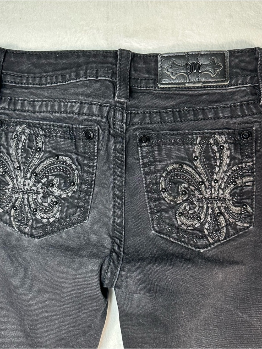 Miss Me Hailey Skinny Jeans 26 Black Fleur De Lis Embellished Y2K McBling Grunge